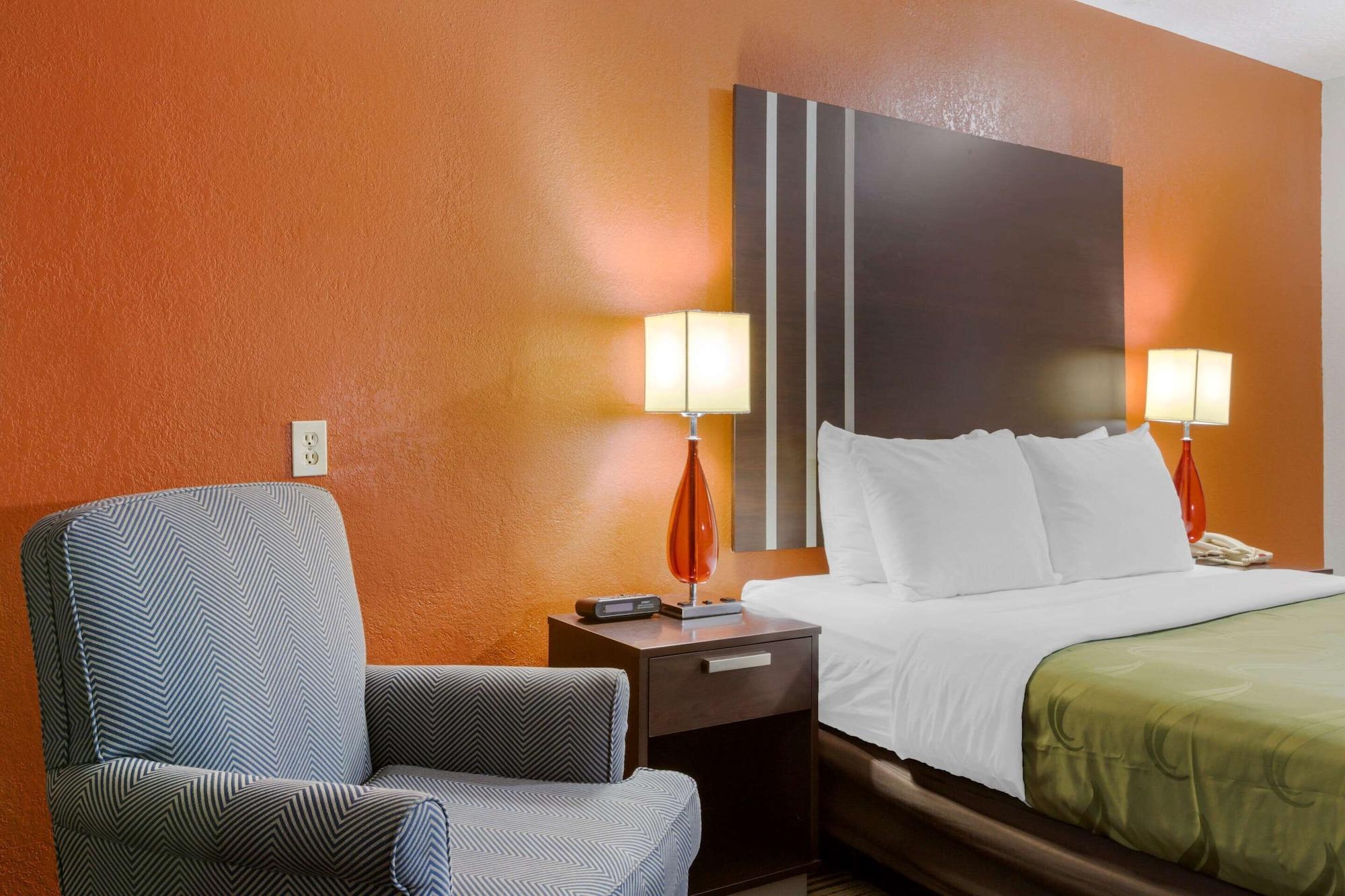 Quality Inn Columbus-East Exterior foto
