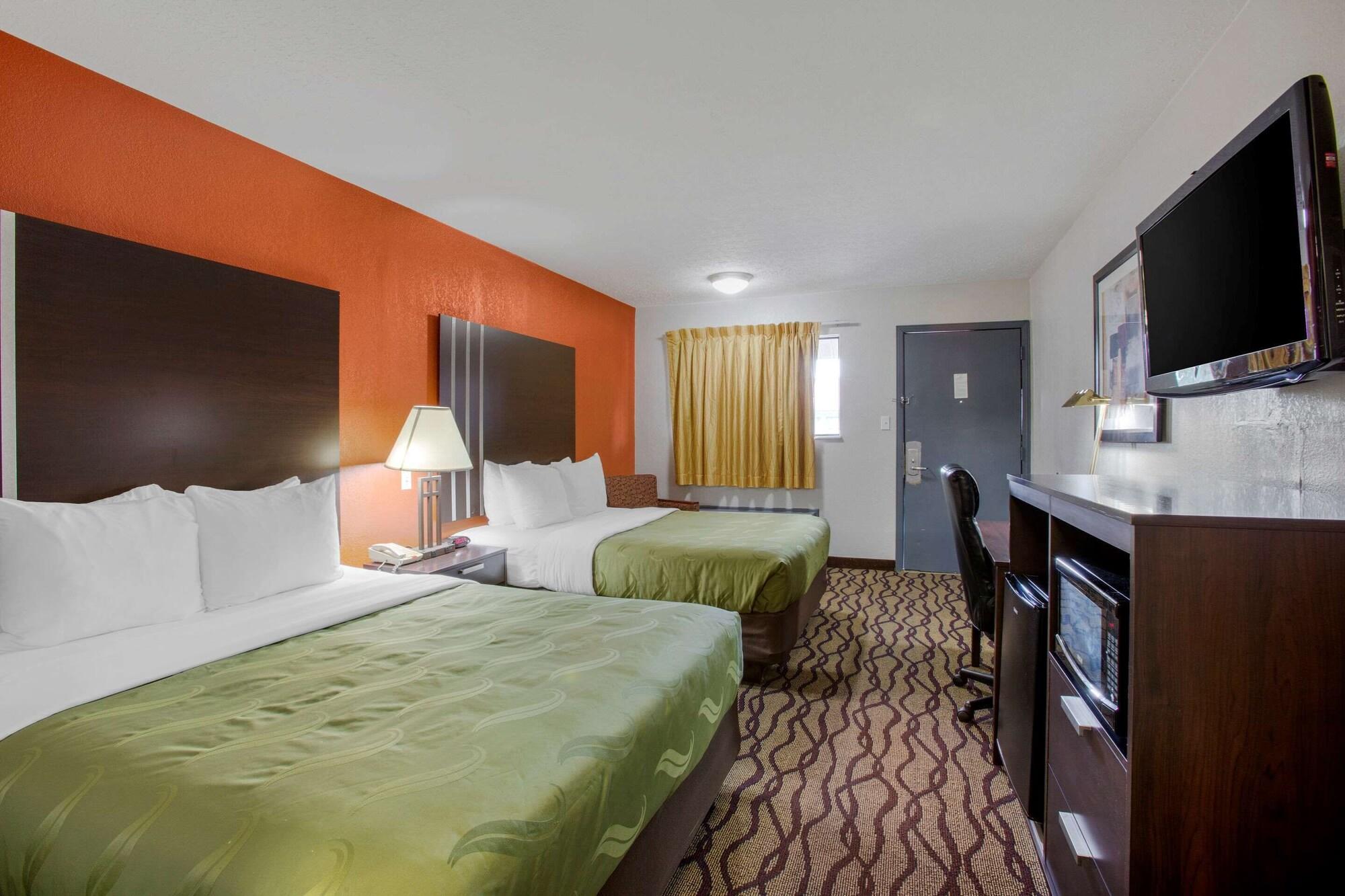 Quality Inn Columbus-East Exterior foto