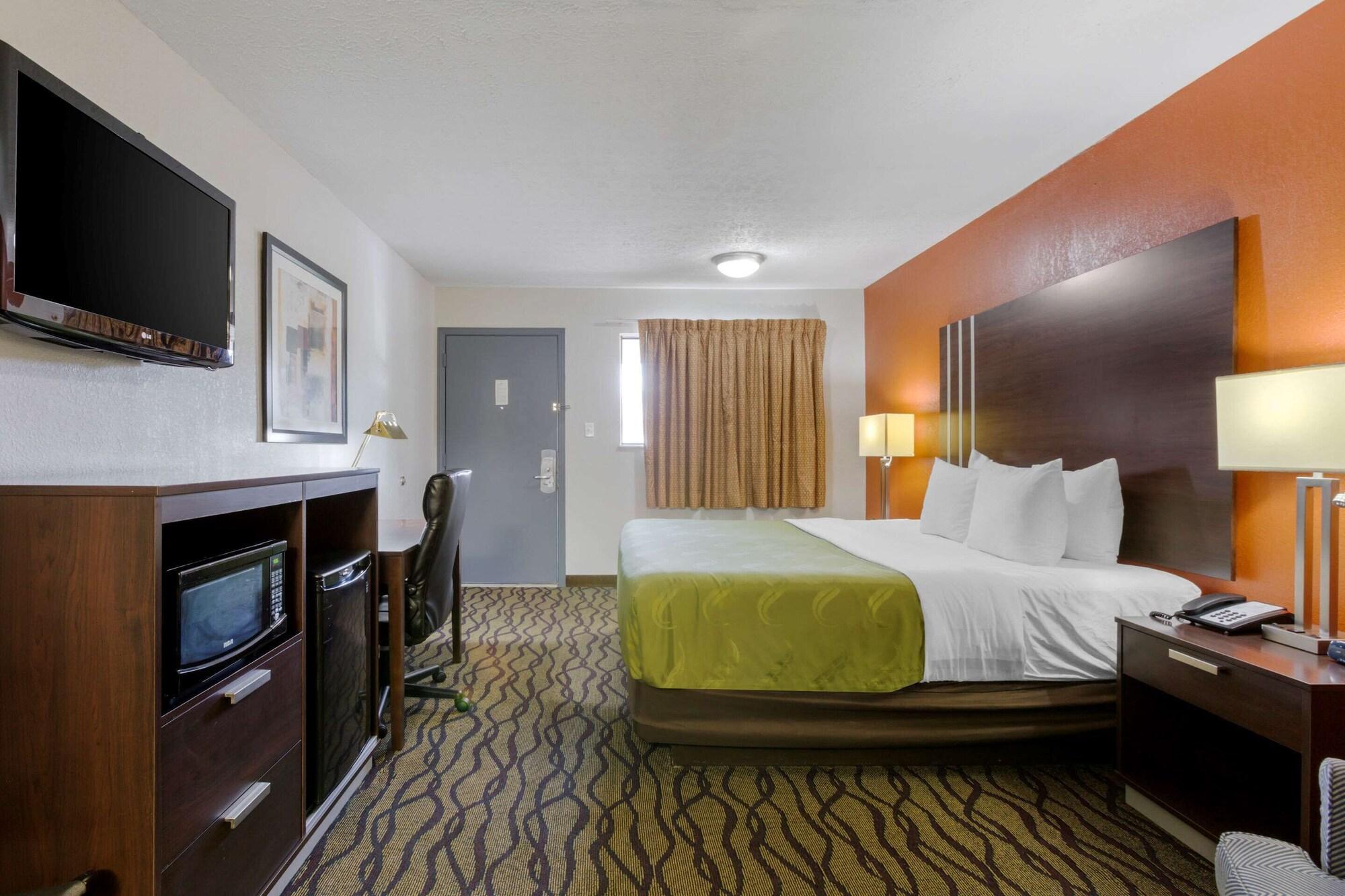 Quality Inn Columbus-East Exterior foto